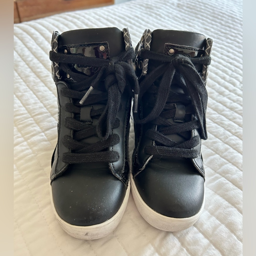 Pastry Hip Hop Sneakers size 1